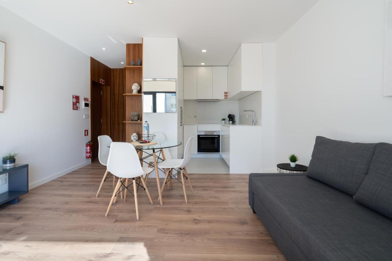 Host Wise - Bright & Contemporary Flat - Ace Location Apartment Порто Екстериор снимка