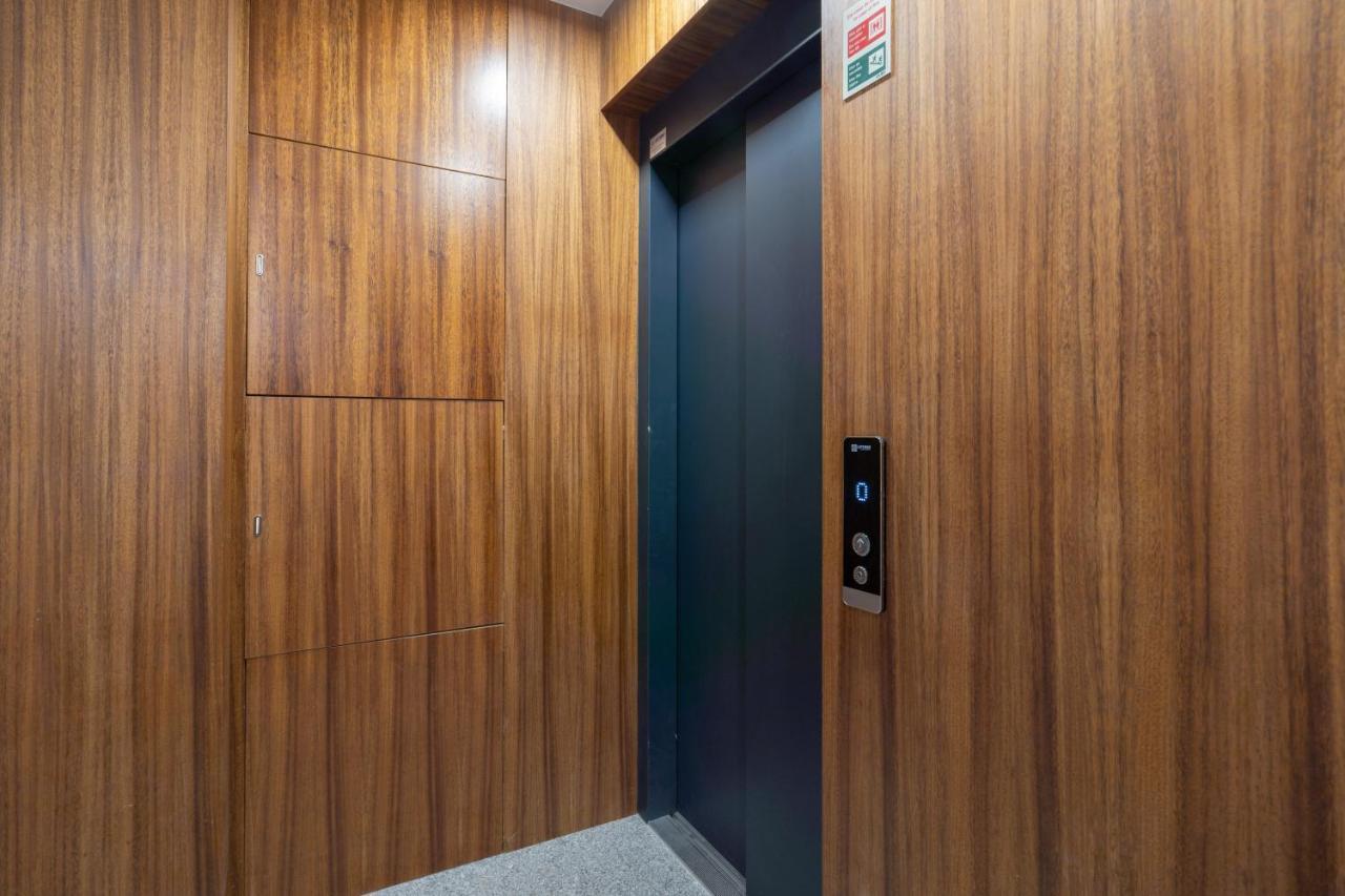 Host Wise - Bright & Contemporary Flat - Ace Location Apartment Порто Екстериор снимка