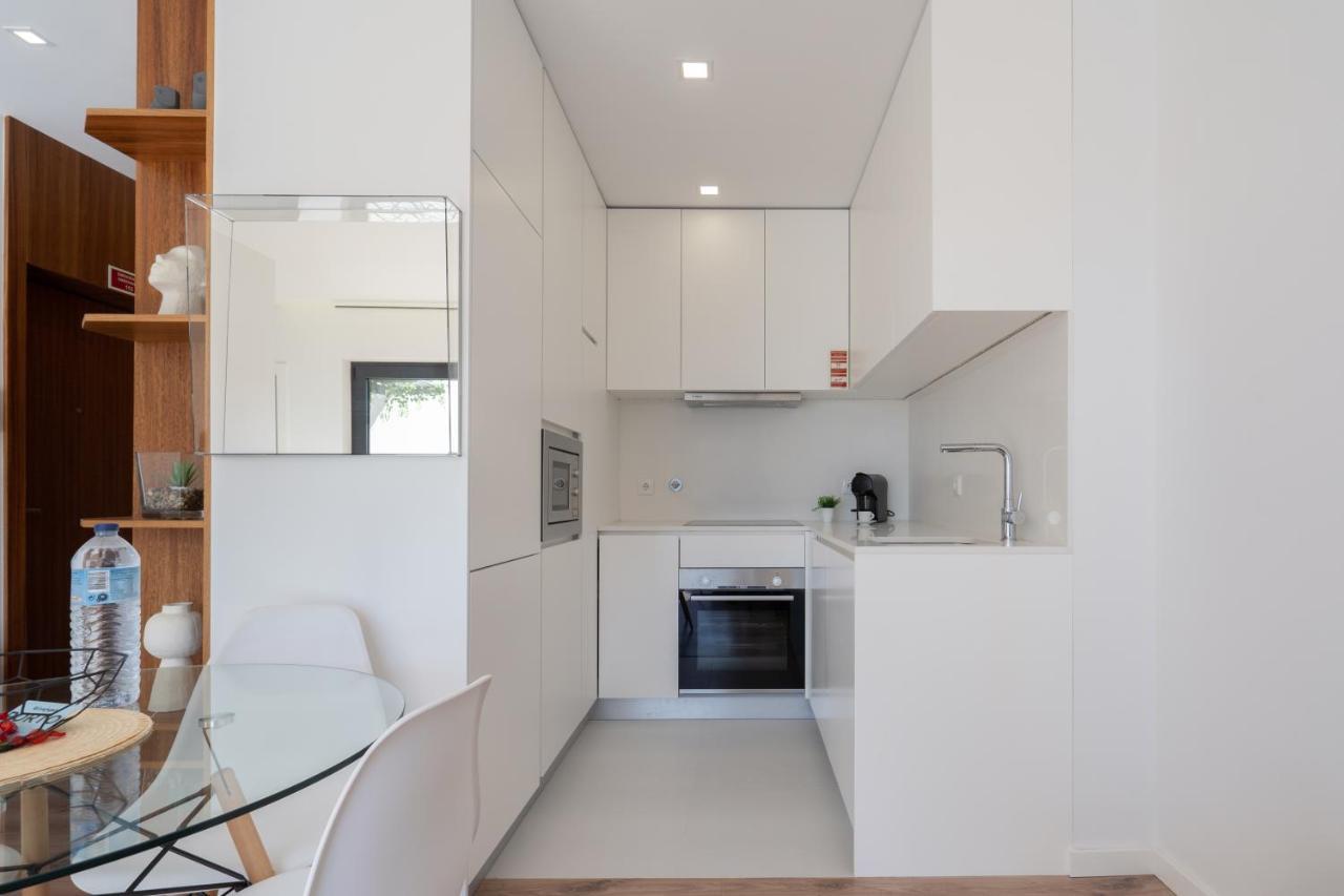 Host Wise - Bright & Contemporary Flat - Ace Location Apartment Порто Екстериор снимка