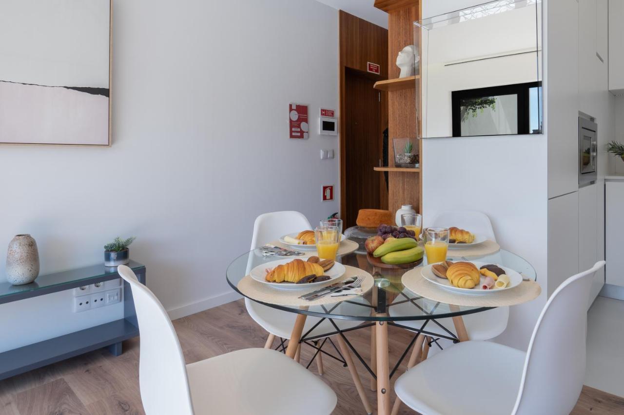 Host Wise - Bright & Contemporary Flat - Ace Location Apartment Порто Екстериор снимка