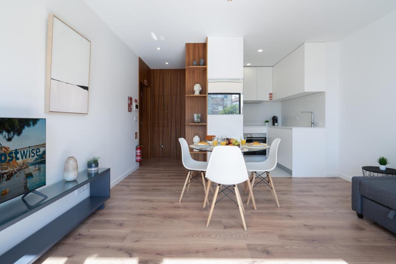 Host Wise - Bright & Contemporary Flat - Ace Location Apartment Порто Екстериор снимка