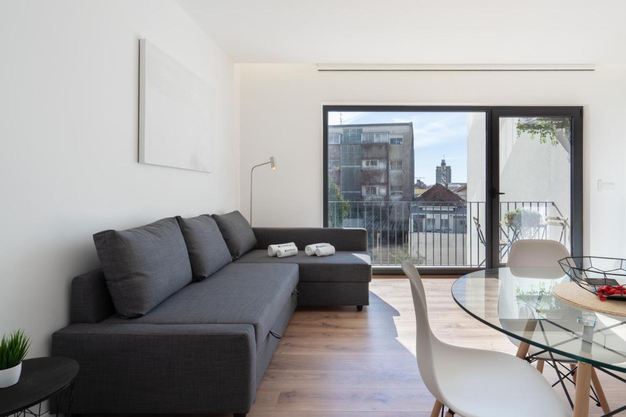 Host Wise - Bright & Contemporary Flat - Ace Location Apartment Порто Екстериор снимка